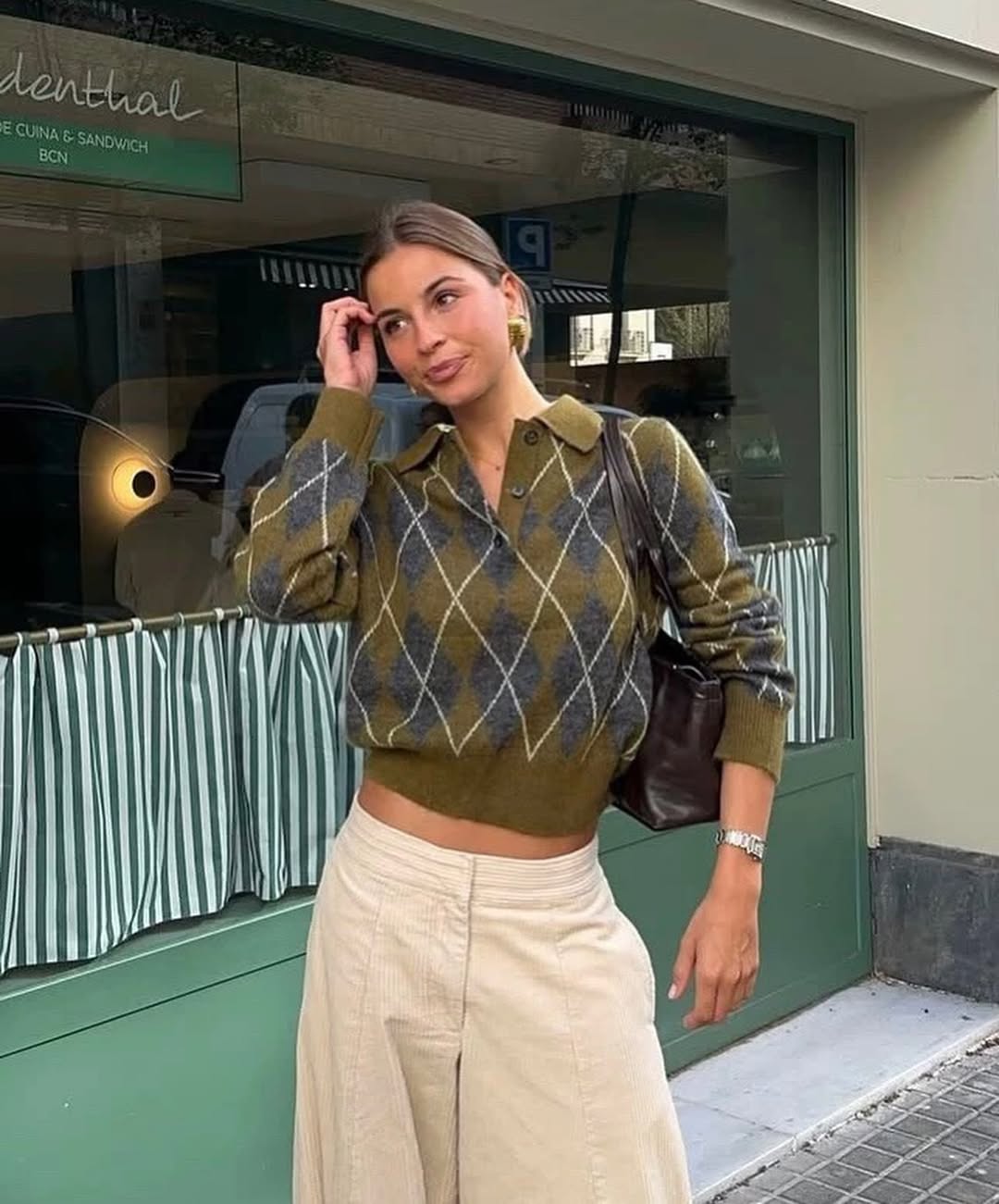 חולצת סוודר דגם פרסלי