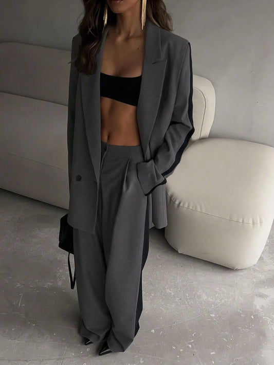 סט בלייזר דגם דניא