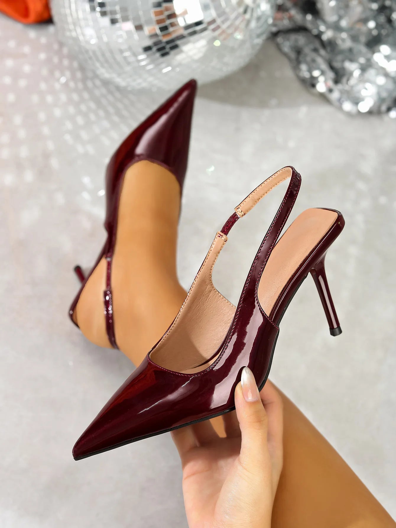 עקבים דגם ג׳וסלין