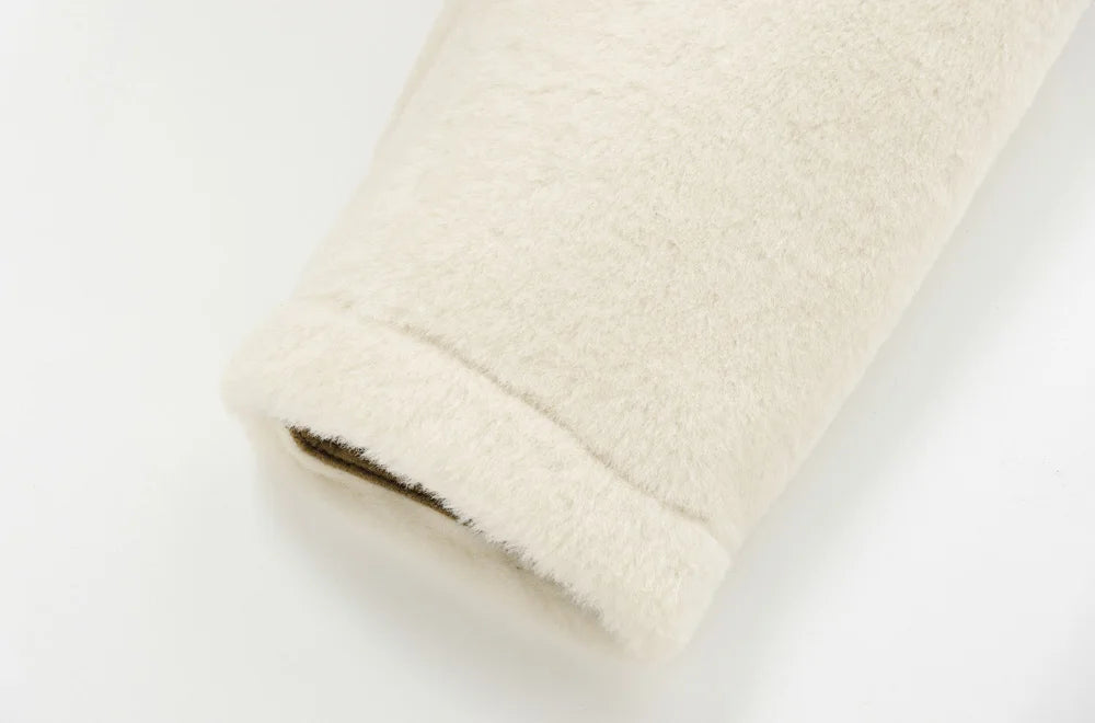 ג'קט פרווה דגם שקד